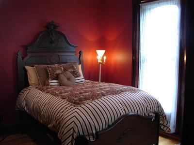 Whiskey Mansion Bed & Breakfast Saint Joseph Oda fotoğraf