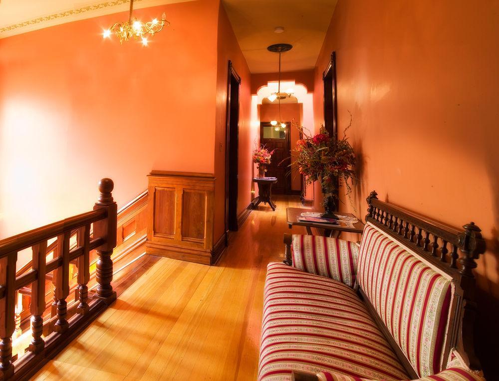 Whiskey Mansion Bed & Breakfast Saint Joseph Dış mekan fotoğraf